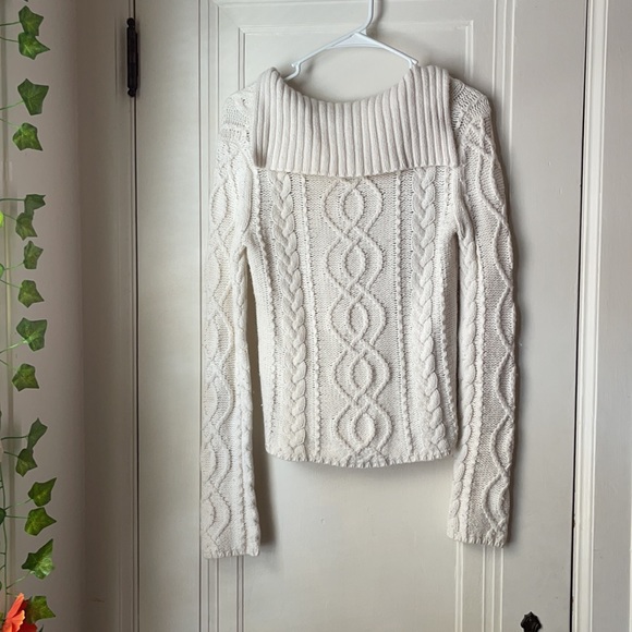 American Eagle white sweater - Picture 2 of 3